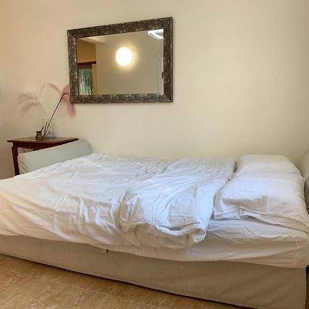 Eyni Lovely Boutique Apartment Jeruzalem Buitenkant foto