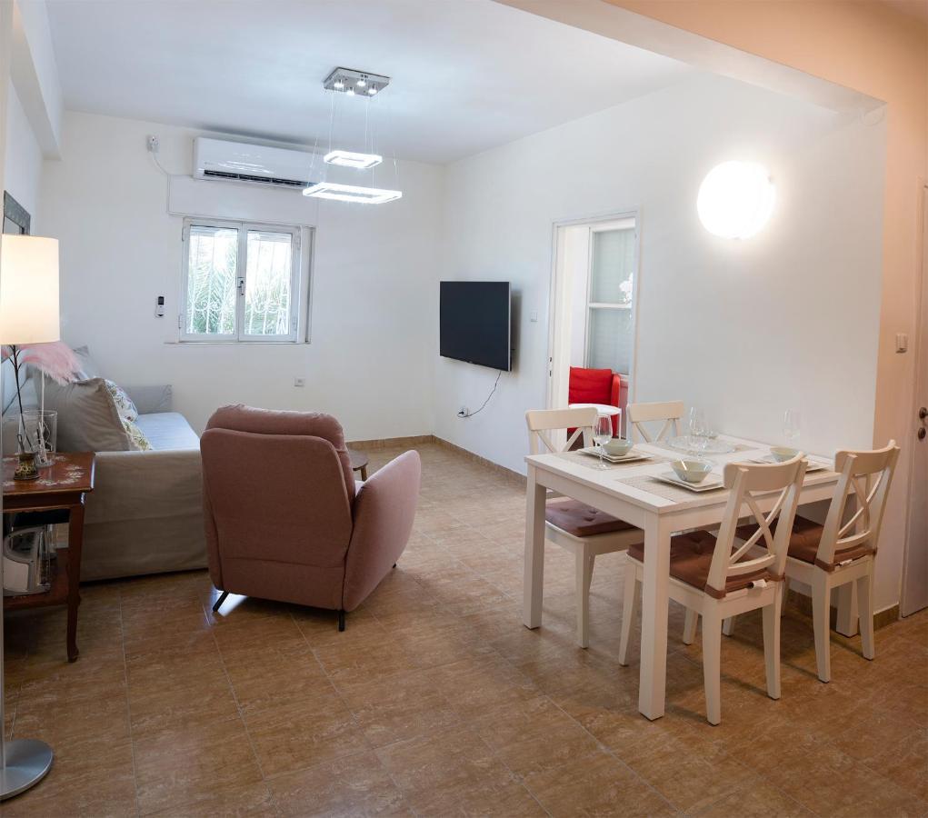 Eyni Lovely Boutique Apartment Jeruzalem Buitenkant foto